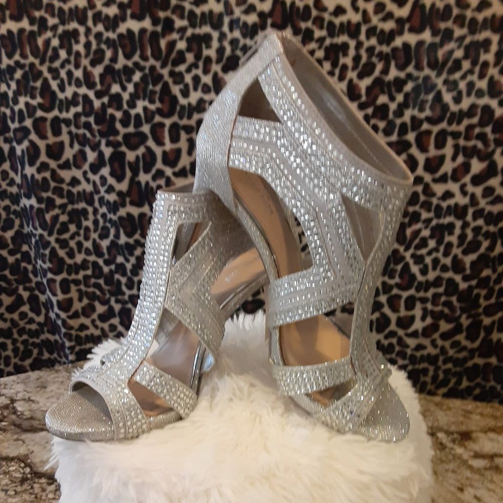 Gianni Bernini Silver Strappy Heel – Size 10 - $35 –